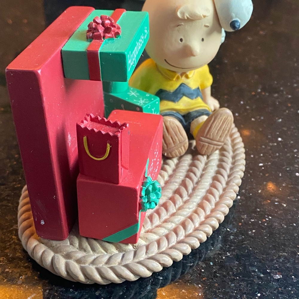 Snoopy Peanuts Charlie Brown Hallmark Christmas
Countdown 2012 - Picture 4 of 9